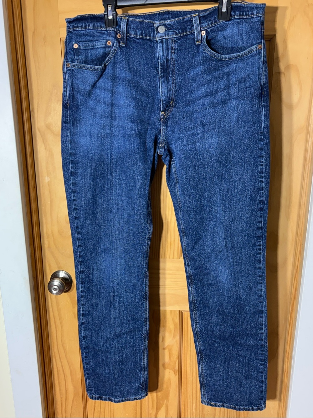 Levi's Men's 541 medium wash  athletic fit Jeans